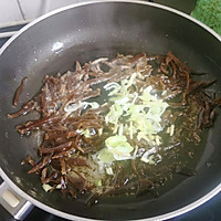 #名厨汁味正当夏#红咸疙瘩炒豆片的做法图解4