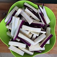 鱼香茄子的做法图解2