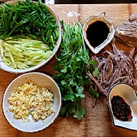辣拌手撕牛肉的做法图解2