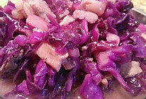 紫甘蓝炒猪肉的做法