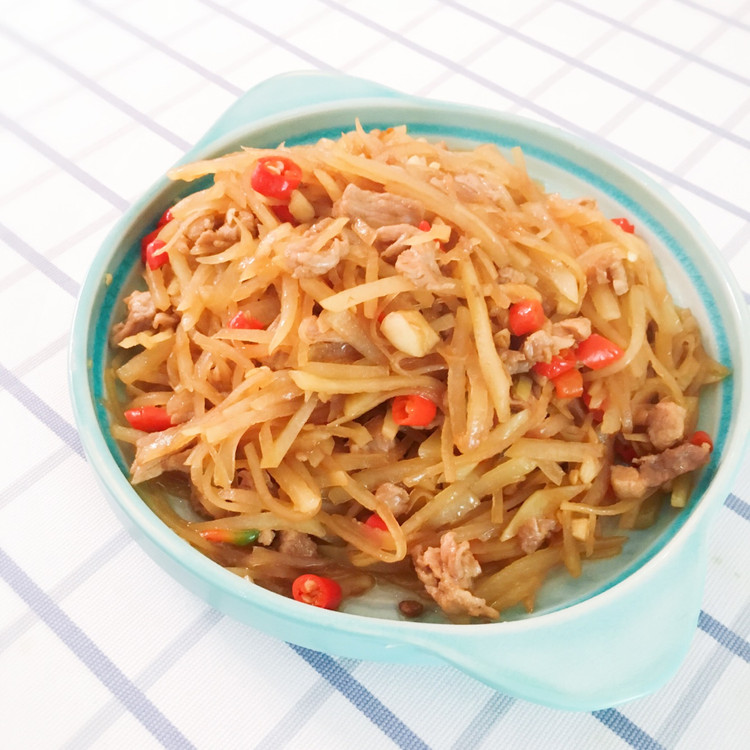 土豆丝炒肉的做法