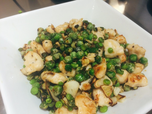 蒜香青豆鸡丁的做法