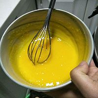 戚风蛋糕的做法图解4