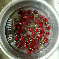 樱桃酒的做法图解1