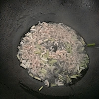 豆角焖粉丝的做法图解1
