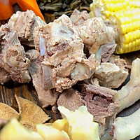 “猪乸菜干”猪骨汤的做法图解8