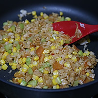 #让宝贝爱上每一顿饭#肉肠蔬菜炒饭的做法图解8