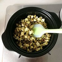 用一口砂锅，制作原味与抹茶二种味道的爆米花的做法图解6