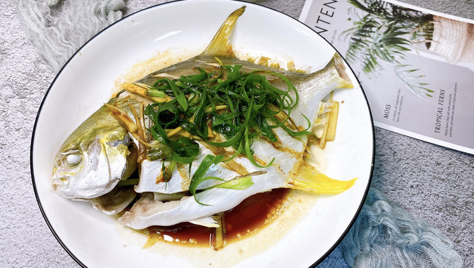 金鲳鱼的做法家常菜图片