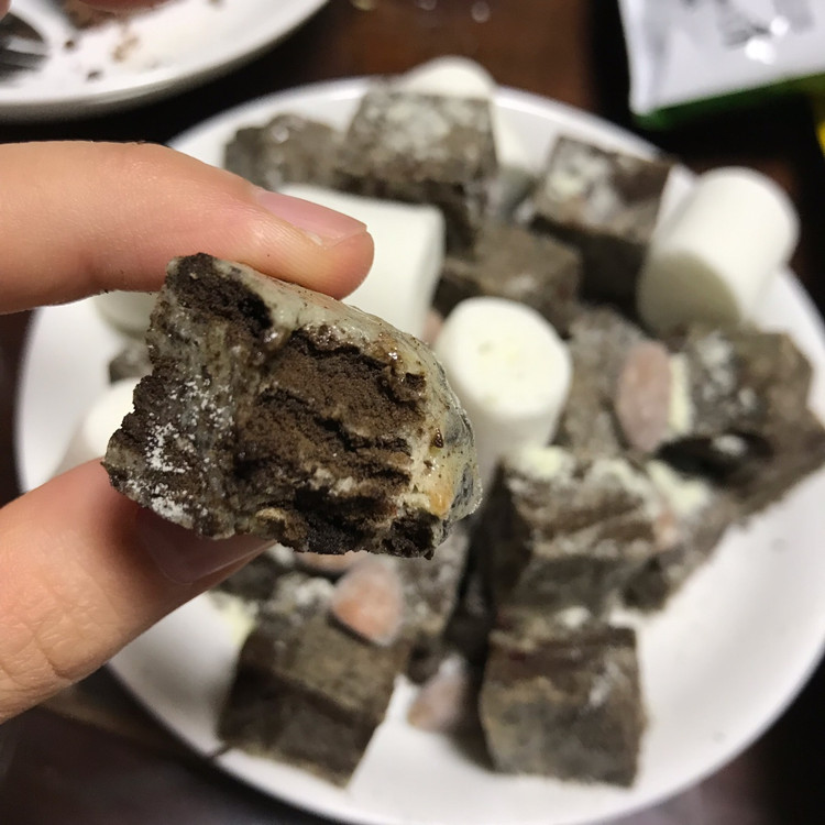 奥利奥雪花酥的做法