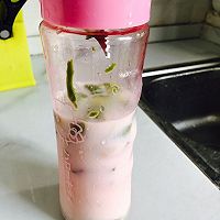 牛油果奶昔的做法图解3