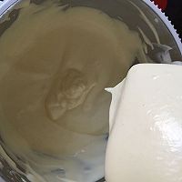 美味戚风蛋糕卷的做法图解10