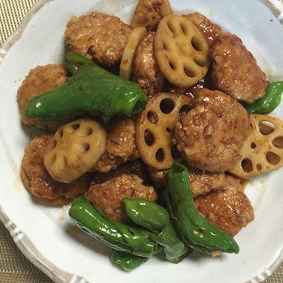 鸡肉藕粒饼