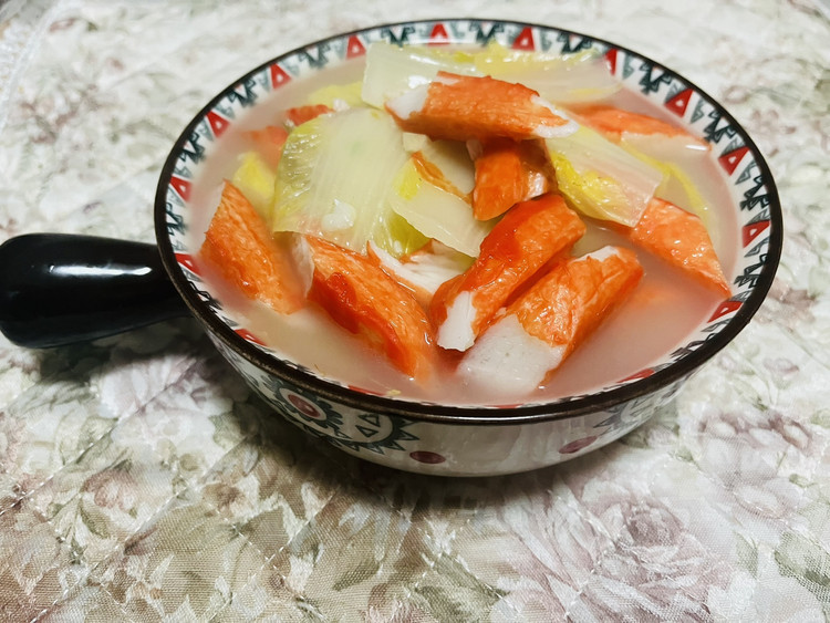 蟹柳白菜汤的做法