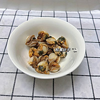 丝瓜蛤蜊瘦肉汤面的做法图解4