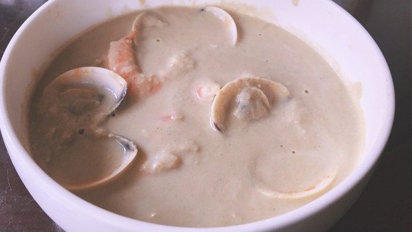 玉米蘑菇鸡肉海鲜忌廉（奶油）汤