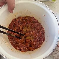 汆丸子的做法图解1