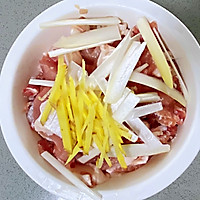 【孕妇食谱】正宗小酥肉，外焦里嫩比饭店的干净卫生更好吃！的做法图解3