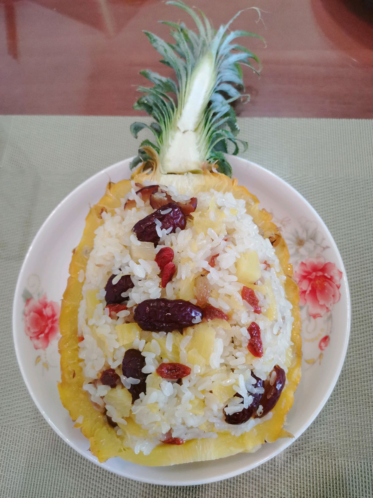 菠萝炒饭怎么做_菠萝炒饭的做法_豆果美食