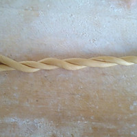 初二回娘家:老妈的炸麻花的做法图解4