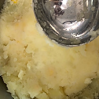 新手也能做出高大尚的美味——牛油果冰菜土豆沙拉的做法图解2