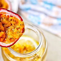 #憋在家里吃什么#百香果柠檬蜂蜜水的做法图解8