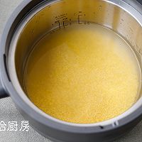 小米鸡蛋饼的做法图解2