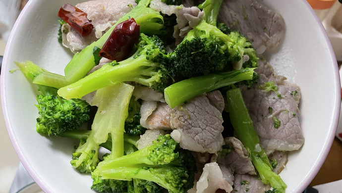 西兰花炒腊肉