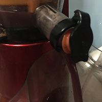 蓝莓梨汁#春天不减肥，夏天肉堆堆#的做法图解5