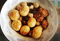 口蘑丸子炖鸡蛋的做法