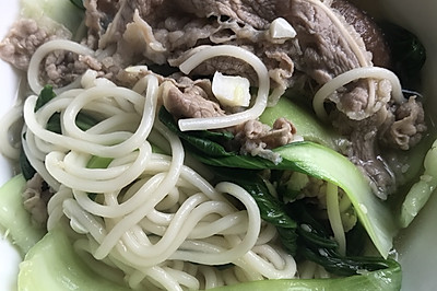 韩式肥牛香菇面