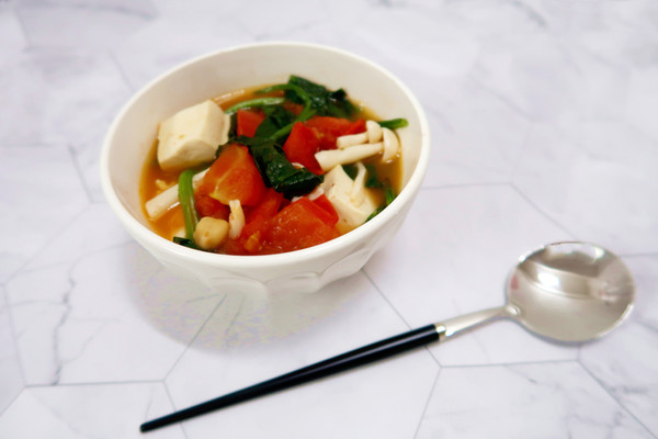 高蛋白低脂超浓番茄菠菜豆腐汤