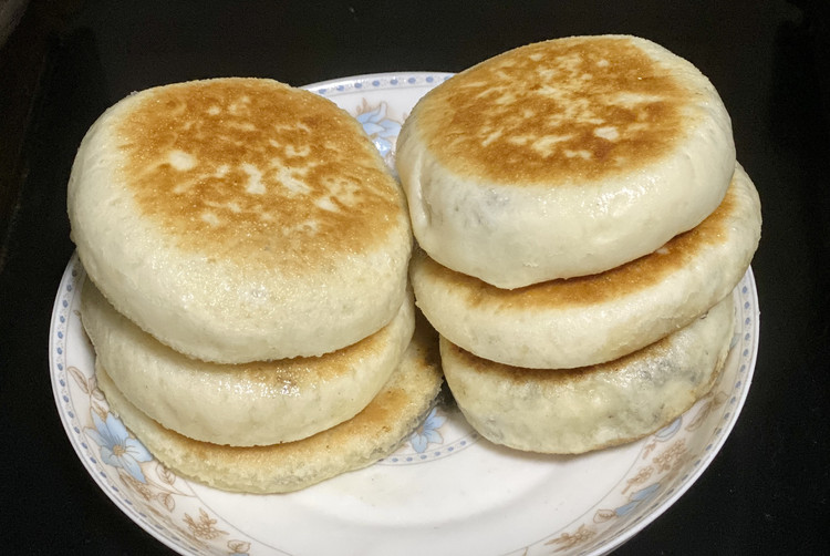 花生酱黑芝麻酱馅饼，松松软软好香口的做法