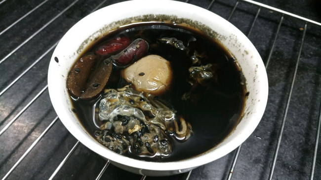 黑芝麻红枣蛋糖水（月经必备）的做法