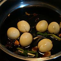 五香卤蛋#洁柔食刻，纸为爱下厨#的做法图解5