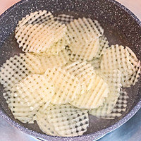 低热量网格薯片(烤箱版)的做法图解3