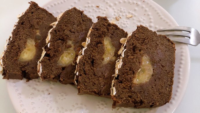 可可燕麦香蕉夹心蛋糕