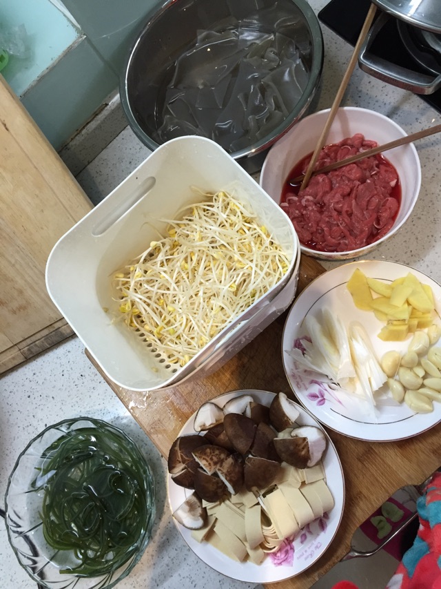 红红火火水煮牛肉的做法图解3