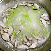 芹菜香菇培根粥的做法图解6