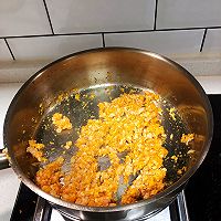 “蟹黄”虾肉豆腐羹的做法图解6