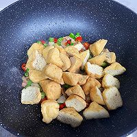 油豆腐炒芹菜的做法图解4