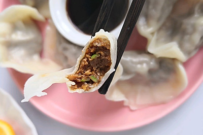 香菇鲜肉饺子