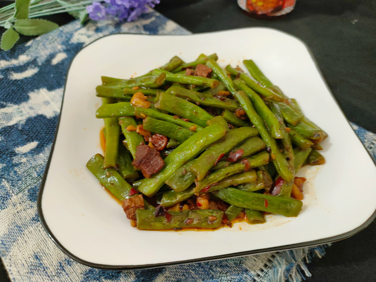 牛肉酱四季豆的做法