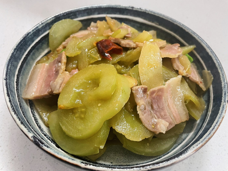 咸肉青番茄的做法