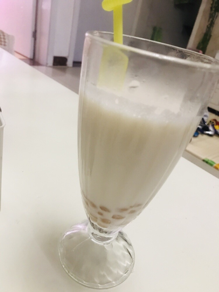 草莓珍珠奶茶的做法