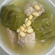 苦瓜黄豆猪骨汤
