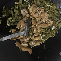 酸菜炒猪肠头的做法图解9