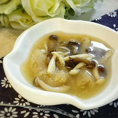 竹荪杂菌汤