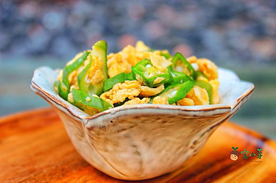 宝宝辅食：秋葵炒蛋