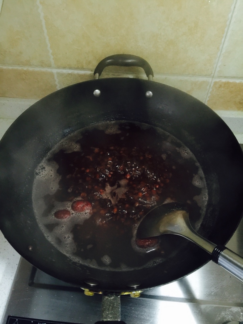 红豆薏米粥的做法图解2